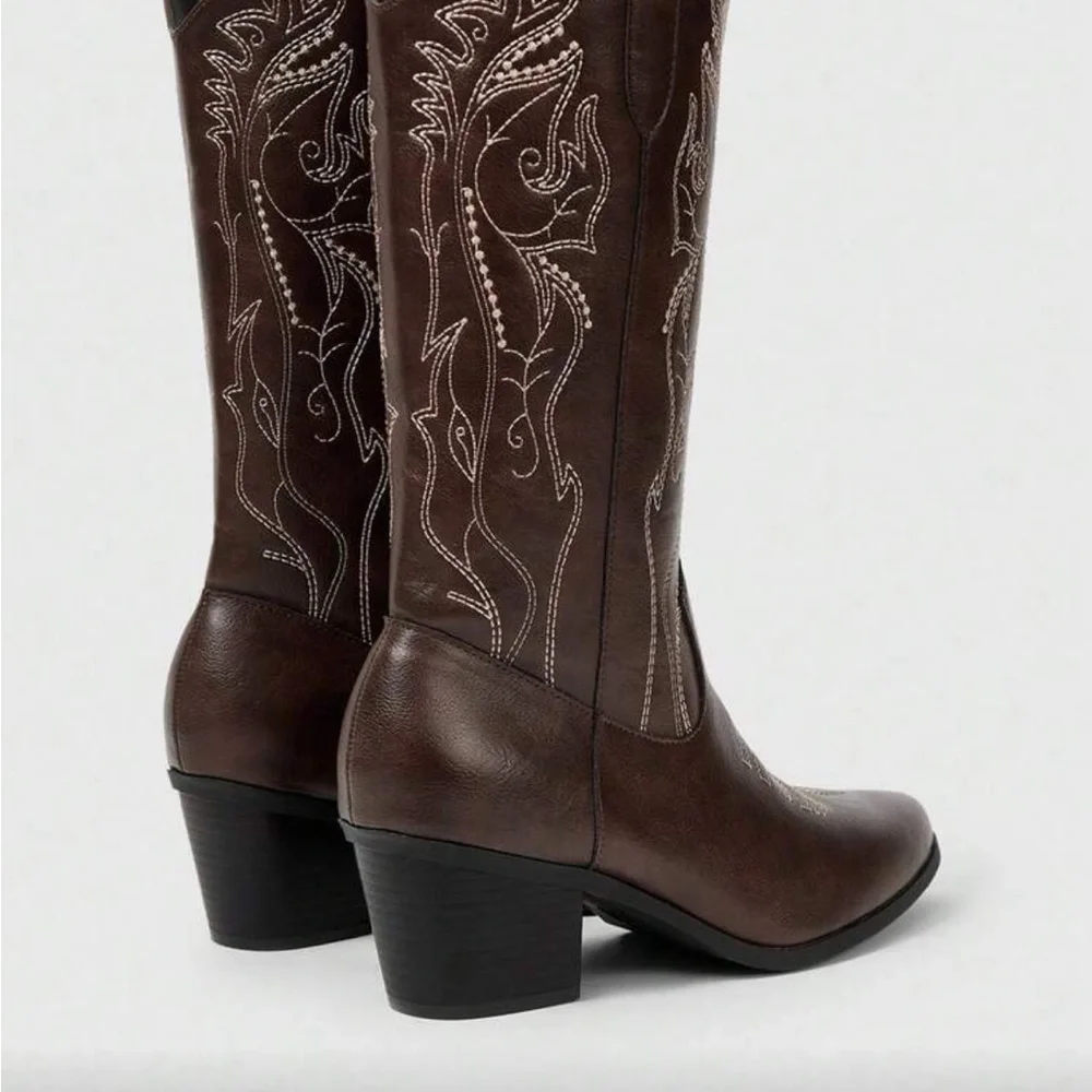 Brown Western Embroidered Boots - Picture 3 of 3